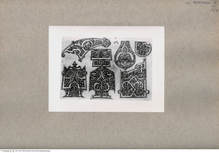 Vorderseite von  [http://creativecommons.org/publicdomain/mark/1.0/] ... - , bh151007. Foto.