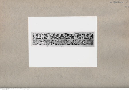 Vorderseite von  [http://creativecommons.org/publicdomain/mark/1.0/] ... - , bh151262. Foto.