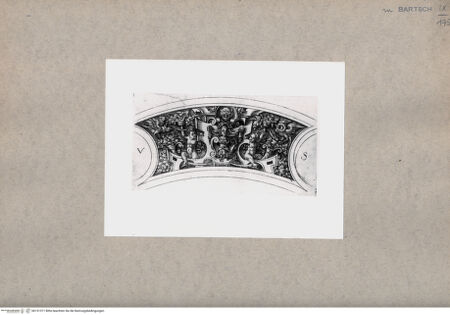 Vorderseite von  [http://creativecommons.org/publicdomain/mark/1.0/] ... - , bh151371. Foto.