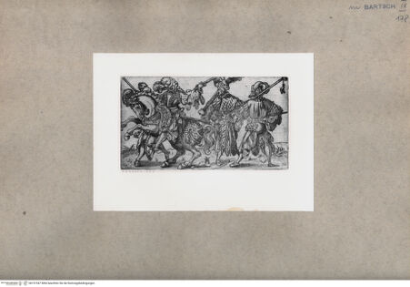 Vorderseite von  [http://creativecommons.org/publicdomain/mark/1.0/] ... - , bh151547. Foto.