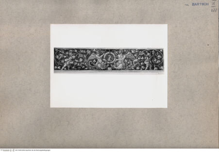 Vorderseite von  [http://creativecommons.org/publicdomain/mark/1.0/] ... - , bh151809. Foto.