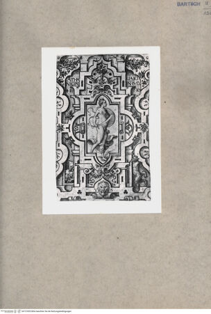 Vorderseite von  [http://creativecommons.org/publicdomain/mark/1.0/] ... - , bh151835. Foto.