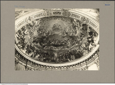 Vorderseite von Hutzel, Max [https://www.deutsche-digitale-bibliothek.de/content/lizenzen/rv-fz/] Freskenzyklus im ChorDie Heilige Dreifaltigkeit, Engel und Heilige - Gesamtansicht, bh154212_recto. Foto: Hutzel, Max.