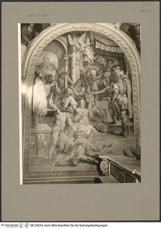 Vorderseite von Hutzel, Max [https://www.deutsche-digitale-bibliothek.de/content/lizenzen/rv-fz/] SilvesterlegendeFresken im Altarraum - Linke Seitenwand: Martyrium der vier Heiligen, bh154262_recto. Foto: Hutzel, Max.