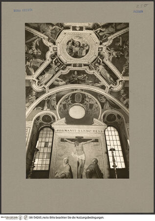 Vorderseite von Hutzel, Max [https://www.deutsche-digitale-bibliothek.de/content/lizenzen/rv-fz/] SilvesterlegendeFresken im Altarraum - Blick zum Altar und in das Gewölbe, bh154265_recto. Foto: Hutzel, Max.