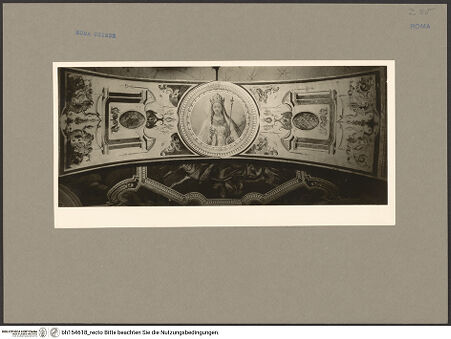 Vorderseite von Hutzel, Max [https://www.deutsche-digitale-bibliothek.de/content/lizenzen/rv-fz/] SilvesterlegendeFresken im Altarraum - Laibung des Scheidbogens zwischen Oratorium und Altarraum: Maria als Himmelskönigin und Groteskenmalerei, bh154618_recto. Foto: Hutzel, Max.