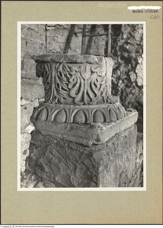 Vorderseite von Hutzel, Max [https://www.deutsche-digitale-bibliothek.de/content/lizenzen/rv-ez/] Sant'Alessandro - Langhaus, Kapitell, bh154664_recto. Foto: Hutzel, Max.