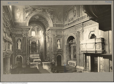 Vorderseite von Hutzel, Max [https://www.deutsche-digitale-bibliothek.de/content/lizenzen/rv-fz/] San Giuseppe dei Falegnami - Innenansicht mit Chor, bh155838_recto. Foto: Hutzel, Max.