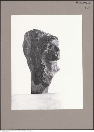 Vorderseite von Bibliotheca Hertziana [https://www.deutsche-digitale-bibliothek.de/content/lizenzen/rv-fz/] Minerva - Ansicht von schräg vorne rechts, bh156178_recto. Foto.