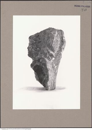 Vorderseite von Bibliotheca Hertziana [https://www.deutsche-digitale-bibliothek.de/content/lizenzen/rv-fz/] Minerva - Schrägansicht von hinten, bh156183_recto. Foto.