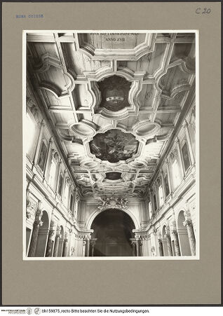 Vorderseite von Hutzel, Max [https://www.deutsche-digitale-bibliothek.de/content/lizenzen/rv-ez/] Sant'Anastasia al Palatino - Decke und Obergaden (Richtung Chor), bh159875_recto. Foto: Hutzel, Max.