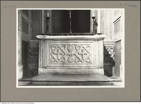 Vorderseite von Hutzel, Max [https://www.deutsche-digitale-bibliothek.de/content/lizenzen/rv-fz/] Altarstipes - , bh159884_recto. Foto: Hutzel, Max.