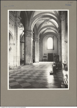 Vorderseite von Hutzel, Max [https://www.deutsche-digitale-bibliothek.de/content/lizenzen/rv-fz/] San Giacomo degli Spagnoli - Blick von West nach Ost, bh159889_recto. Foto: Hutzel, Max.