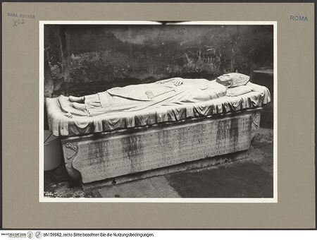 Vorderseite von Hutzel, Max [https://www.deutsche-digitale-bibliothek.de/content/lizenzen/rv-ez/] Grabmonument des Bischofs Francesco de Toledo (+1479)Sarkophag mit Liegefigur - Gesamtansicht, bh159982_recto. Foto.