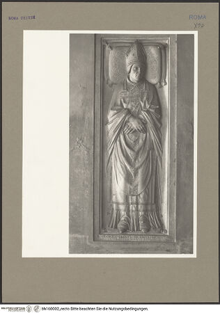 Vorderseite von Hutzel, Max [https://rightsstatements.org/page/CNE/1.0/] Grabmal des Bischofs Rodrigo Sánchez de Arévalo (+1464)Grabplatte - Gesamtansicht Grabplatte, bh160002_recto. Foto: Hutzel, Max.