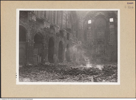 Vorderseite von Luce [https://www.deutsche-digitale-bibliothek.de/content/lizenzen/rv-ez/] Santa Chiara - Blick Richtung Chor (nach Bombardierung 1943), bh164280_recto. Foto.