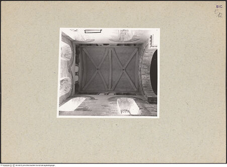 Vorderseite von Bibliotheca Hertziana [https://www.deutsche-digitale-bibliothek.de/content/lizenzen/rv-fz/] CattedraleVierung und Querhaus - Südquerhaus, Gewölbe, bh165019_recto. Foto: Schwarz, Heinrich Mathias.