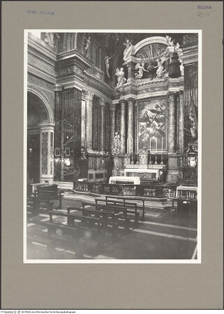 Vorderseite von Hutzel, Max [https://www.deutsche-digitale-bibliothek.de/content/lizenzen/rv-ez/] Santi Nomi di Gesù e MariaCappella Maggiore - Blick von der rechten Mittelschiffswand, bh165206_recto. Foto: Hutzel, Max.