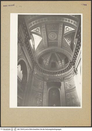 Vorderseite von Hutzel, Max [https://www.deutsche-digitale-bibliothek.de/content/lizenzen/rv-fz/] Santa Maria in Monserrato - Blick ins Gewölbe des Chors, bh175635_recto. Foto: Hutzel, Max.