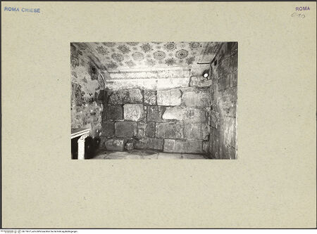 Vorderseite von ICCD [https://www.deutsche-digitale-bibliothek.de/content/lizenzen/rv-ez/] San Silvestro in CapiteKrypta - rechte Wand, bh175677_recto. Foto.