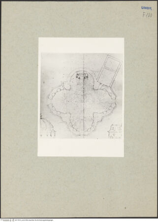 Vorderseite von Sopr. Mon. Perugia [https://www.deutsche-digitale-bibliothek.de/content/lizenzen/rv-fz/] Santa Maria della Consolazione - Grundriss (vor 1862), bh176512_recto. Foto.