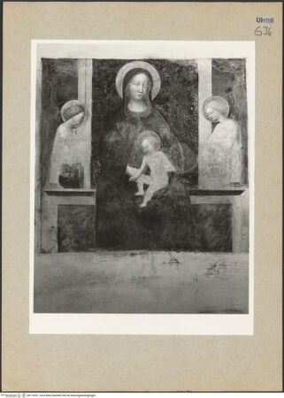 Vorderseite von Getty Research Institute [https://www.deutsche-digitale-bibliothek.de/content/lizenzen/rv-ez/] Thronende Madonna zwischen Engeln - Gesamtansicht, bh176957_recto. Foto: Hutzel, Max.