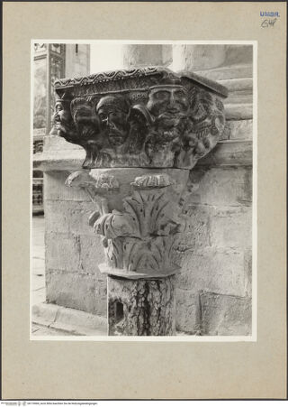 Vorderseite von Getty Research Institute? [https://www.deutsche-digitale-bibliothek.de/content/lizenzen/rv-ez/] Weihwasserbecken aus zwei übereinandergestellten Kapitellen - Detail: Kapitelle, bh176969_recto. Foto: Hutzel, Max.