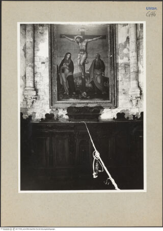 Vorderseite von Getty Research Institute? [https://www.deutsche-digitale-bibliothek.de/content/lizenzen/rv-ez/] San FortunatoChor - Chorscheitel, Detail: Chorgestühl und Kreuzigung Christi (Pietro Paolo Sensini, 1590), bh177032_recto. Foto: Hutzel, Max.