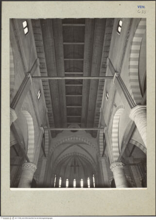 Vorderseite von Böhm [https://www.deutsche-digitale-bibliothek.de/content/lizenzen/rv-ez/] San Nicolò - Decke und Apsis, bh177098_recto. Foto: Böhm, Osvaldo.