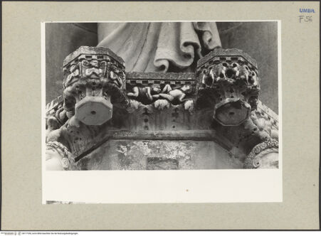 Vorderseite von Getty Research Institute? [https://www.deutsche-digitale-bibliothek.de/content/lizenzen/rv-ez/] HauptportalVerkündigungsmaria - Sockel, Vorderseite, Detail, bh177330_recto. Foto: Hutzel, Max.