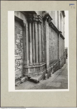 Vorderseite von Getty Research Institute? [https://www.deutsche-digitale-bibliothek.de/content/lizenzen/rv-fz/] San Fortunato - Ostflanke, Teilansicht, bh177331_recto. Foto: Hutzel, Max.