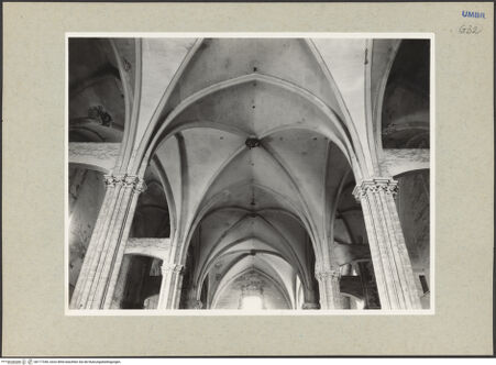 Vorderseite von Getty Research Institute? [https://www.deutsche-digitale-bibliothek.de/content/lizenzen/rv-ez/] San Fortunato - Mittelschiff, Gewölbe, nach Norden, bh177340_recto. Foto: Hutzel, Max.