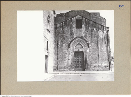 Vorderseite von Bibliotheca Hertziana [https://www.deutsche-digitale-bibliothek.de/content/lizenzen/rv-fz/] Chiesa del Carmine - Westfassade, bh179728_recto. Foto: Lehmann-Brockhaus, Otto.