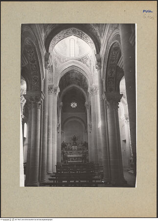 Vorderseite von Guido, Giovanni, Lecce [https://www.deutsche-digitale-bibliothek.de/content/lizenzen/rv-ez/] Santi Niccolò e CataldoMittelschiff - Mittelschiff, Ansicht von Westen, bh179837_recto. Foto: Guido, Giovanni.