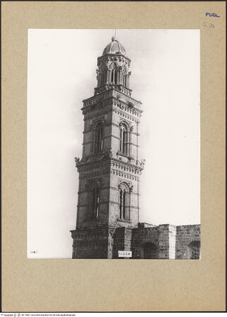 Vorderseite von Guido, Giovanni, Lecce [https://www.deutsche-digitale-bibliothek.de/content/lizenzen/rv-ez/] Santa Maria AssuntaGuglia di Raimondello - Ansicht von Südosten, bh179891_recto. Foto: Guido, Giovanni.