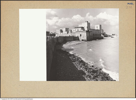 Vorderseite von Bibliotheca Hertziana [https://www.deutsche-digitale-bibliothek.de/content/lizenzen/rv-fz/] Castello - Ansicht von Nordosten, bh180510_recto. Foto: Lehmann-Brockhaus, Otto.