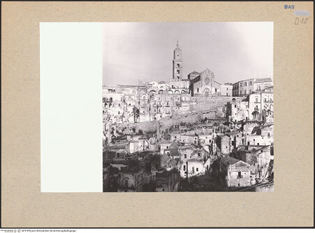 Vorderseite von Bibliotheca Hertziana [https://www.deutsche-digitale-bibliothek.de/content/lizenzen/rv-fz/] Duomo - Blick auf den Dombezirk, bh181839_recto. Foto: Lehmann-Brockhaus, Otto.