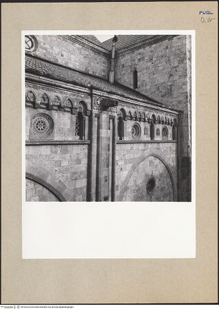 Vorderseite von ICCD [https://www.deutsche-digitale-bibliothek.de/content/lizenzen/rv-ez/] CattedraleSüdflanke des Langhauses - Östliche Joche, bh182324_recto. Foto.
