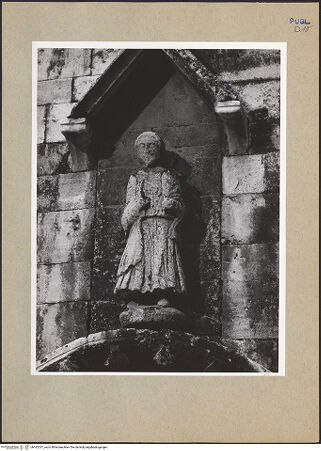 Vorderseite von ICCD [https://www.deutsche-digitale-bibliothek.de/content/lizenzen/rv-ez/] Südliches Seitenportal (der heilige Petrus) - Der heilige Petrus, bh182337_recto. Foto.