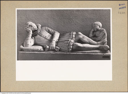 Vorderseite von Hutzel, Max [https://www.deutsche-digitale-bibliothek.de/content/lizenzen/rv-ez/] Gisant des Pompeo dell'Uva - Gesamtansicht, bh184652_recto. Foto: Hutzel, Max.