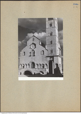 Vorderseite von ICCD [https://www.deutsche-digitale-bibliothek.de/content/lizenzen/rv-ez/] CattedraleWestfassade - Fassade und Campanile von Südwesten, bh184894_recto. Foto.