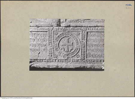 Vorderseite von ICCD [https://www.deutsche-digitale-bibliothek.de/content/lizenzen/rv-ez/] Grabmal eines Bischofs (Francesco Carosio?) - Detail, bh184916_recto. Foto.