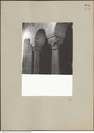 Vorderseite von ICCD [https://www.deutsche-digitale-bibliothek.de/content/lizenzen/rv-ez/] Kapitelle der Empore - Kapitelle der Nordarkade, bh184941_recto. Foto.