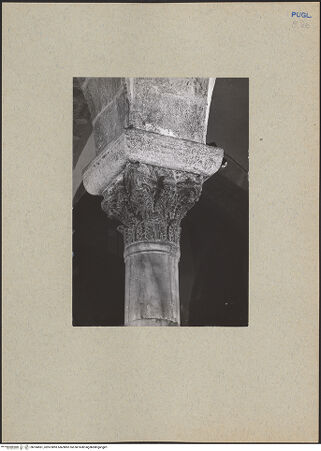 Vorderseite von ICCD [https://www.deutsche-digitale-bibliothek.de/content/lizenzen/rv-ez/] Kapitelle der Cripta di San Nicola - Kapitell, bh184961_recto. Foto.