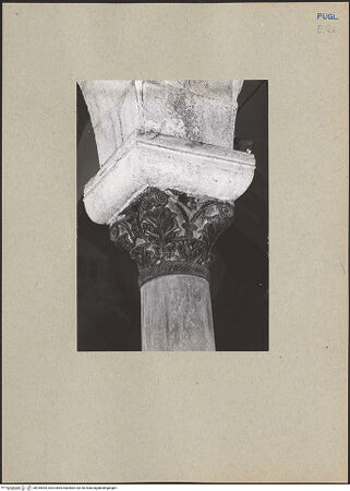 Vorderseite von ICCD [https://www.deutsche-digitale-bibliothek.de/content/lizenzen/rv-ez/] Kapitelle der Cripta di San Nicola - Kapitell, bh184964_recto. Foto.