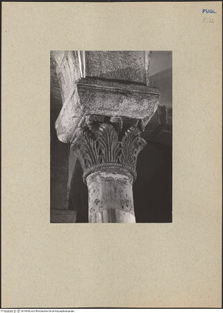 Vorderseite von ICCD [https://www.deutsche-digitale-bibliothek.de/content/lizenzen/rv-ez/] Kapitelle der Cripta di San Nicola - Kapitell, bh184968_recto. Foto.