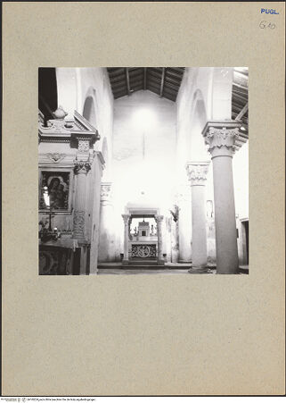 Vorderseite von Sopr. Gall. Bari [https://www.deutsche-digitale-bibliothek.de/content/lizenzen/rv-ez/] Abbazia di Santa Maria di Cerrate - Ansicht nach Osten, bh185224_recto. Foto.