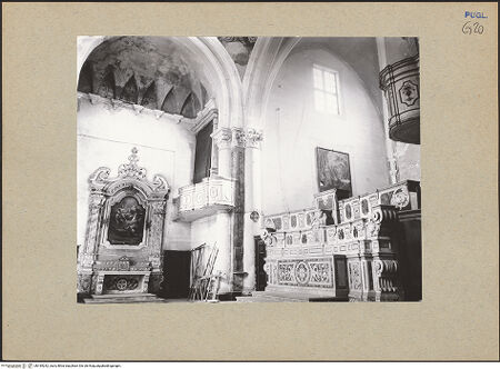 Vorderseite von Sopr. BAS BA [https://www.deutsche-digitale-bibliothek.de/content/lizenzen/rv-ez/] San Domenico Maggiore - Nordquerhaus und Hauptkapelle (vor der Restaurierung), bh185242_recto. Foto.