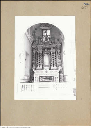 Vorderseite von Sopr. BAS BA [https://www.deutsche-digitale-bibliothek.de/content/lizenzen/rv-ez/] San Domenico Maggiore - Kapelle (vor der Restaurierung), bh185245_recto. Foto.