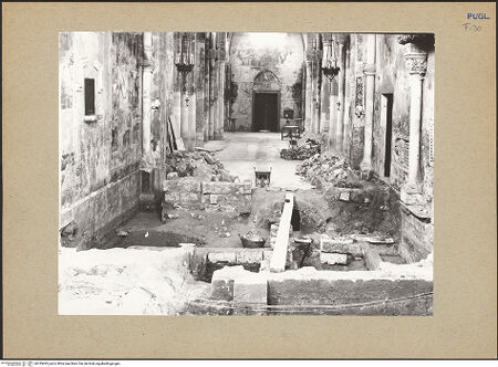 Vorderseite von Sopr. BAS BA [https://www.deutsche-digitale-bibliothek.de/content/lizenzen/rv-ez/] Santa Caterina d'AlessandriaMittelschiff - Ansicht von Osten (wahrend der Rekonstruktion des Fußbodens 1936-1938), bh185493_recto. Foto.